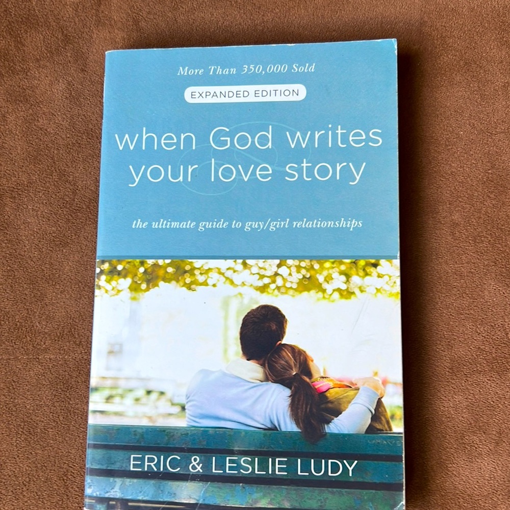 ❗️5/$10 - When God Writes Your Love Story Book